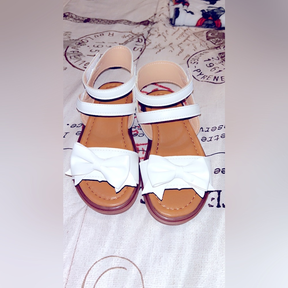 Little Girls (Kids) Sandals